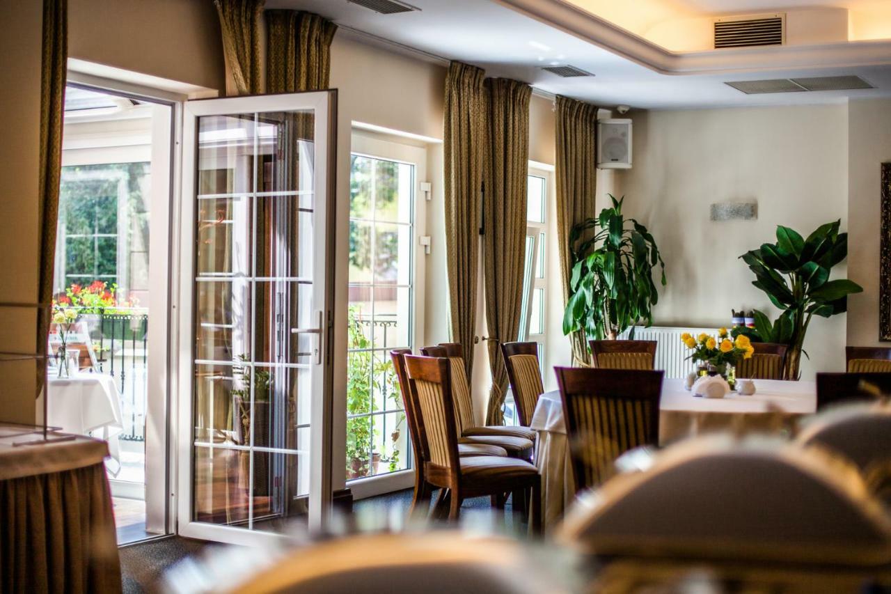 Hotel Lubicz Ustka Buitenkant foto